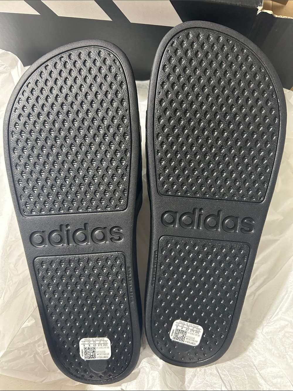 adidas Adilette Aqua Slide Sandals - Black - Picture 2 of 4